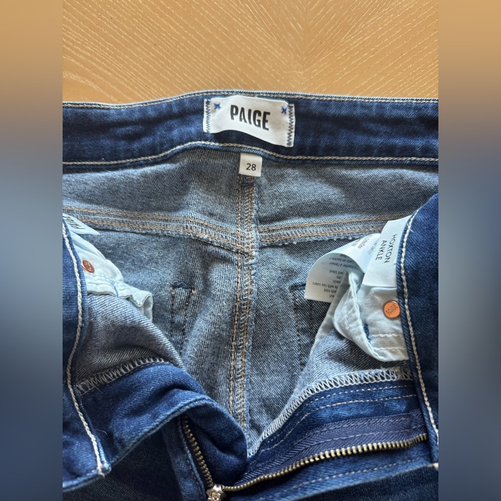 PAIGE Hoxton Ankle Jeans